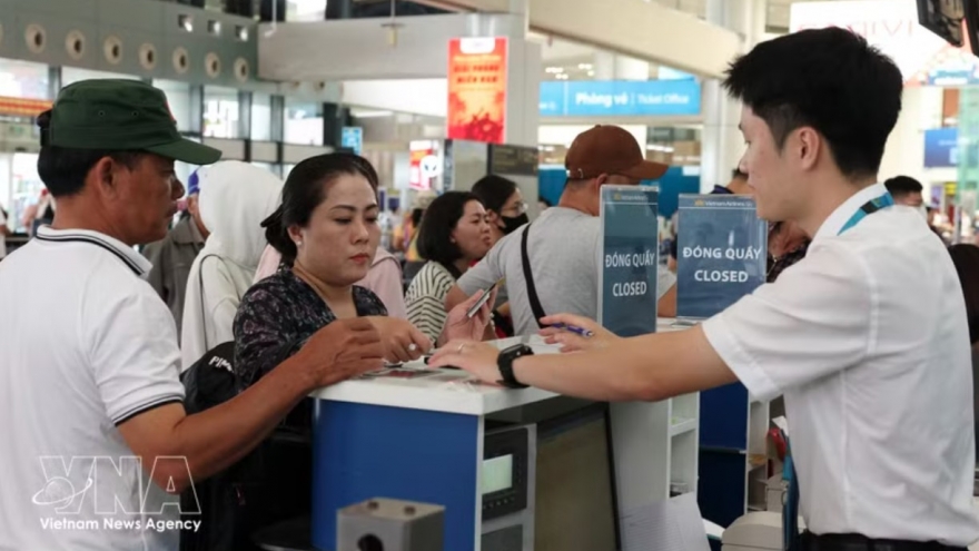 Air travel demand holds steady during Hung Kings, April 30-May 1 holidays